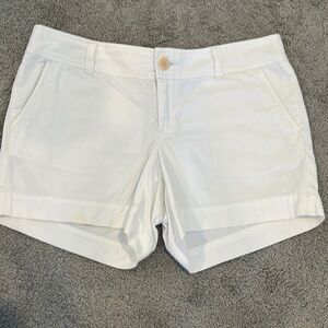 Lilly Pulitzer white Callahan shorts